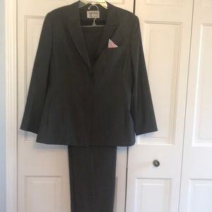 Two pieces pants suit